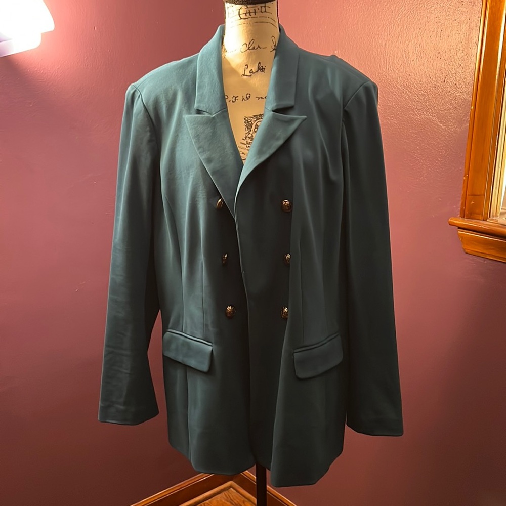 Perfect note blazer! Worn once or twice